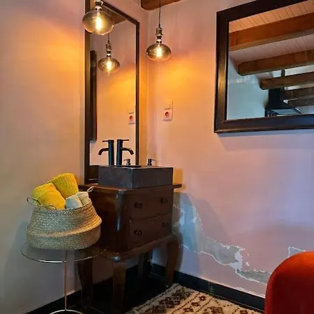 Design & Panorama Sauna 度假居 *